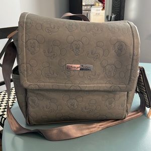 Like New Petunia Pickle Bottom Diaper Bag